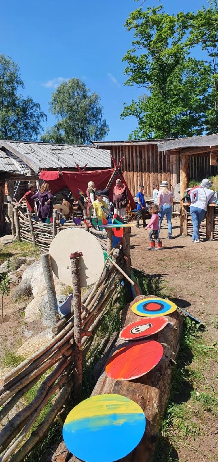 Villa Vittfarnas Vikingaby Sosdala Exterior foto