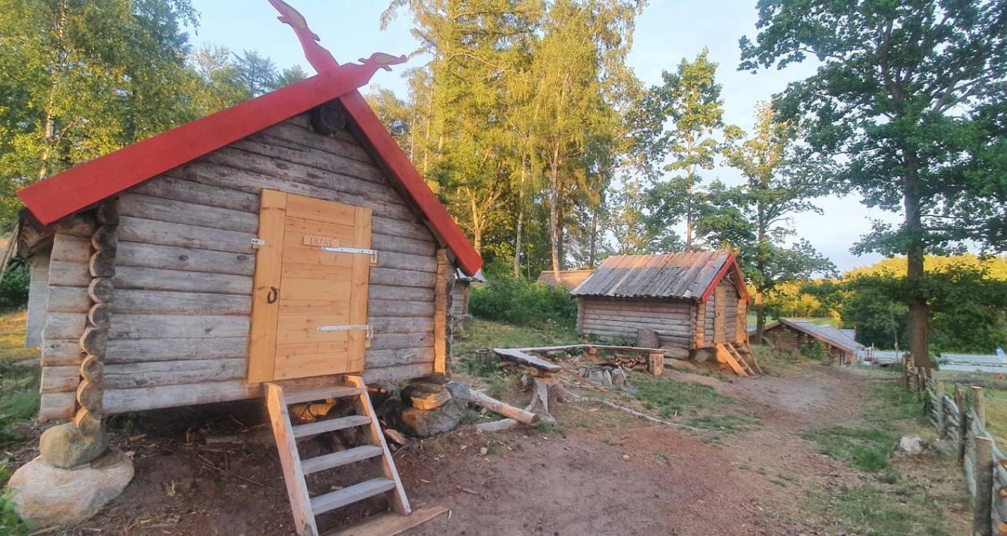 Villa Vittfarnas Vikingaby Sosdala Exterior foto